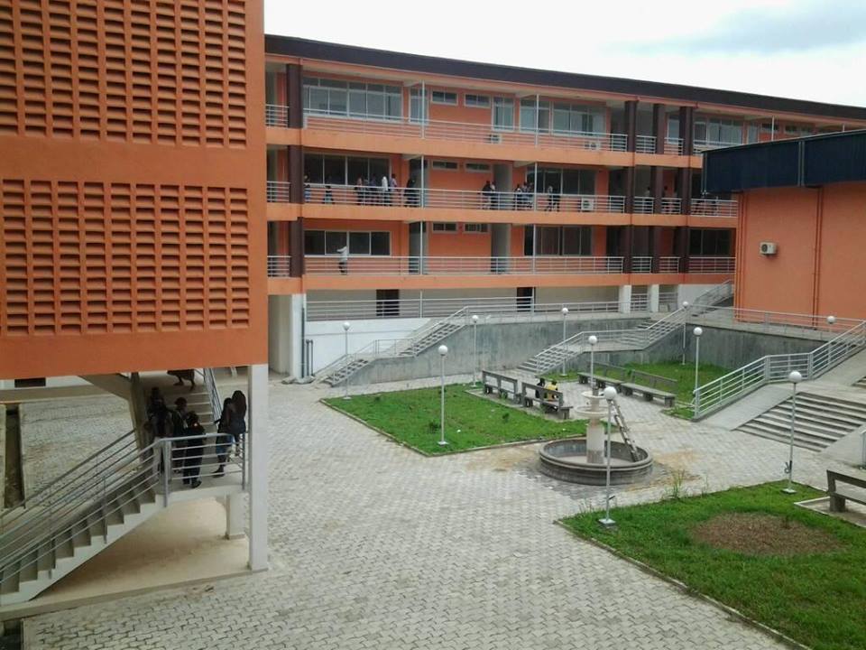 Faculté de Médecine et de Sciences Pharmaceutiques de l'Université de Douala